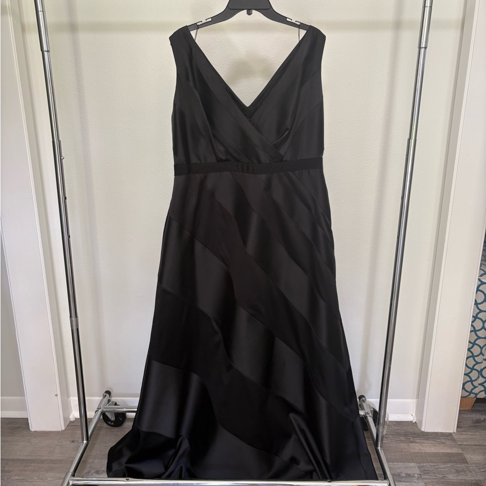 Adrianna Papell Black Silk and Velvet Dress